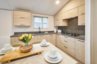 Wag Tail Lodge with Hot Tub - 7