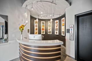 The 333 Suites 301 - Suite for 6 - 1