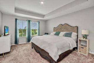 Sunny Amp Bright Modern Retreat - 4