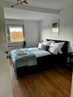 Charmante Unterkunft mit 2 Schlafzimmern, Smart-TV, WLAN - 8