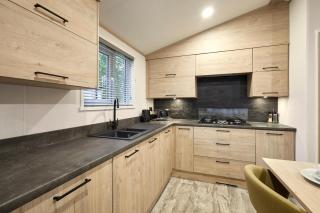 Fir Tree Lodge with Hot Tub - 5