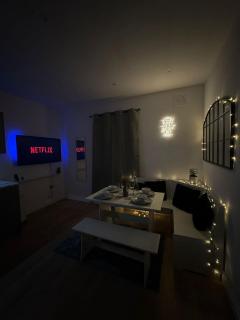 Shrubberies Suite - Derby - 9