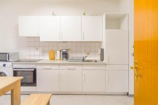 A place to stay - single beds, tv - 7