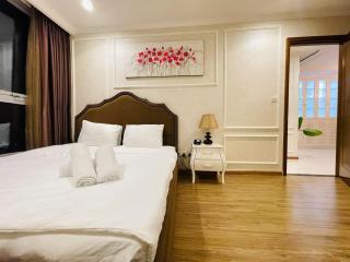 Western Landmark City View - 0