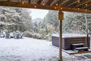 Roaring Bear Cabin - Secluded Killington Retreat with Hot Tub and Fire Pit - 9