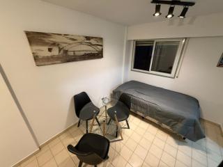 Depto sencillo a la vuelta del patio olmos cerca de todo - 4