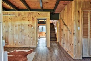 RoundTop Chalet - Hot Tub, Fire Pit & Mountain Views near Killington & Okemo - 3