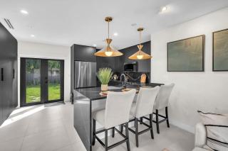 Buena Vista Oasis - 3BR Home Near Art District Family - 2