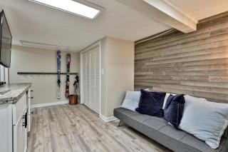 Classic Killington Ski Chalet for 8 with Gear Room, 2 Fireplaces, 5 Mins to Slopes - 8