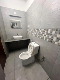 Luxury 2bhk flat near porur - Chennai - 6