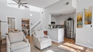 Downtown Condo - 2BR 2BA Walk to Everything - 1