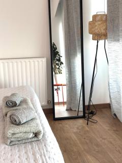 Zeus Downtown Hub with Panoramic View - 2