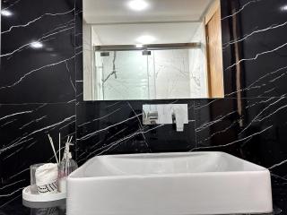 AeroLuxe 8 min Aeroport 15 min Casablanca Free Wifi , Parking - 2