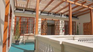 Capsulas privadas individuales con rooftop, vistas a la catedral y baño compartido - 5