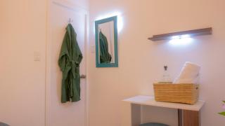 Urban Capsule Room Shared Bathroom rooftop views - 7