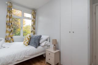 Charming Stony Stratford Milton Keynes Home - 9