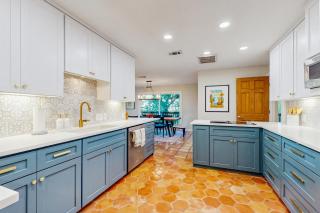 Peaceful Retreat on Quiet Cove on Lake Travis - 2