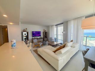 Luxury Ocean View Penthouse 2501 Hallandale Beach - 9