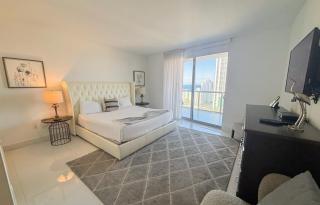 Luxury Ocean View Penthouse 2501 Hallandale Beach - 5