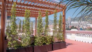 The Cubicle Hostal Gothic Cathedral views - 7