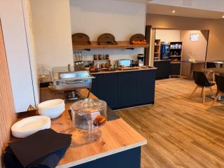 Brit Hotel L'Arrivée Guingamp - 4