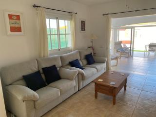 Villa Sea La Vie - 3 Bedrooms, Pool & Sea Views - 3