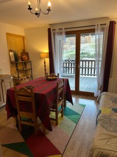 Studio Montgenèvre pied des pistes et commerces - 0