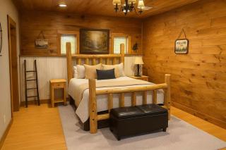 Compass Retreat - The Lower Suite - 9