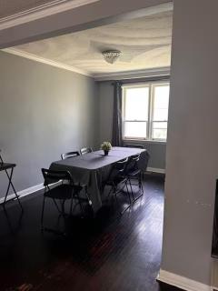 Budget Family Home Near Toronto - 2