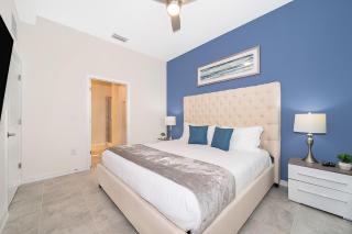 3180-405DC STOREY LAKE, CONDO 2/2 POOL VIEW - 3