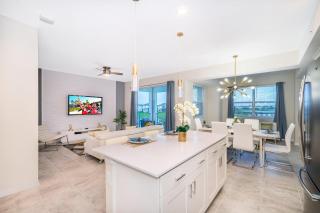 3131-202JQ STOREY LAKE, CONDO 2/2 LAKE VIEW - 0