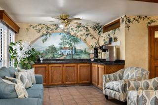 Red Lion Inn & Suites Lemoore - 7