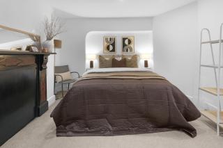 Luxury 3BR 2BA with Hot Tub & Garden by King Cross - 2