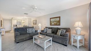 Crescent Royale Condominiums108 - 3