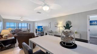 Crescent Royale Condominiums 5D - 0