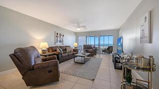 Crescent Royale Condominiums 5D - 4