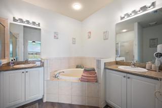 Lovely 2-Bedroom plus Den Condo in Greenlinks Resort - 7