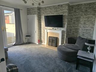 2-Bed Coastal Apartment by Eyemouth Harbour - 8