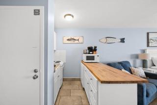 Beach Front Ocean View Condo - Top Of The Gulf 615 - 1