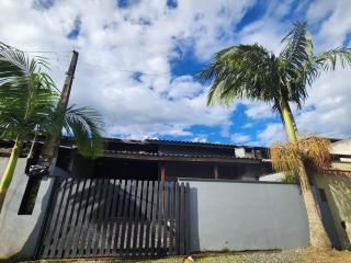 Casa na Praia de Itapoá com 2 Quartos Diária - 6