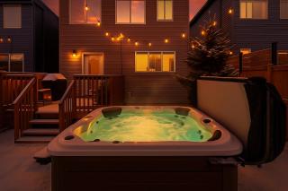 Wild Haven Retreat-HotTub-King Bed-Fireplace-BBQ - 0