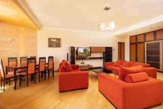 Large 2 Bedrooms Apartment with a Balcony, New Building close to North Avenue - 9