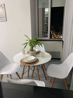 MAin Apartment Blloku 1 - 9