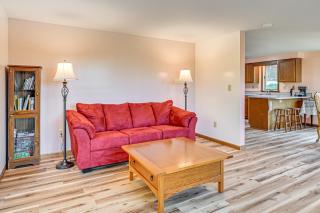 Dirt Road Digs - Quiet Home in Lakeville! - 6