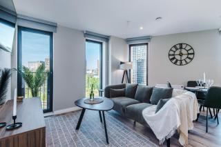 Central Leeds City Centre 2BR Apt, 7th-Floor Views - 0