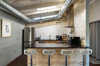 Stylish Oasis in Arcadia: Private Pool Prime Location - 6