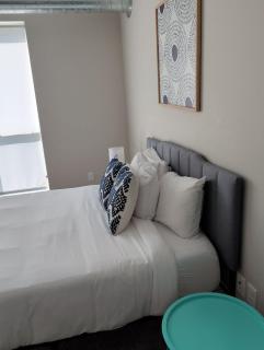 4 mi to Jack Thrice Stadium + hot tub - 4