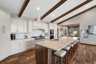 Calaboose Retreat - 1