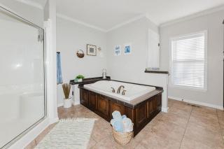 Happy Hollow Resort - 9