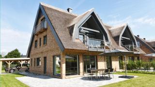 Exklusive Reetdach-Villa Ostseefrische - Lobbe - 0
